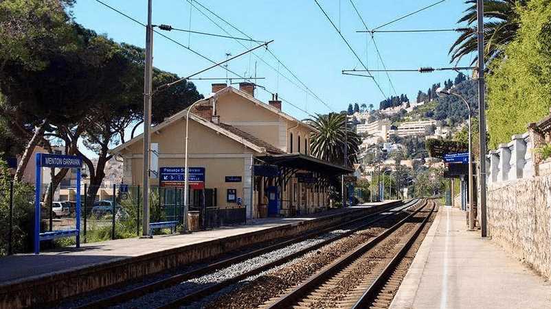 Les stations du train Menton Monaco